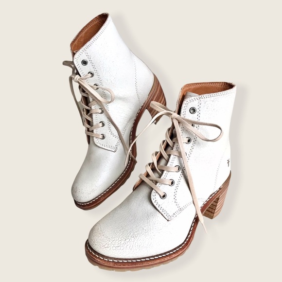RARE Frye Sabrina 6G White Leather Retro Lace Up Combat Wood Heel Ankle Booties - Picture 12 of 16